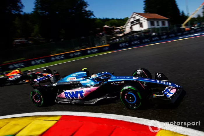 Pierre Gasly, Alpine A523, Sergio Perez, Red Bull Racing RB19
