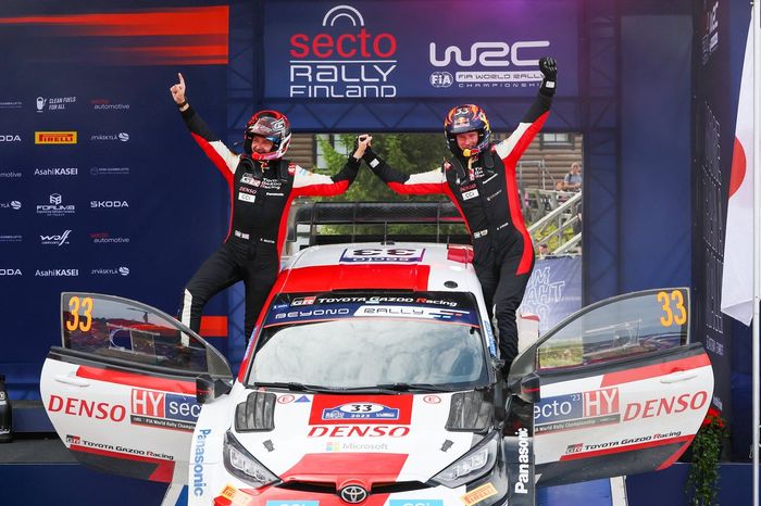 Ganadores Elfyn Evans, Scott Martin, Toyota Gazoo Racing WRT Toyota GR Yaris Rally1