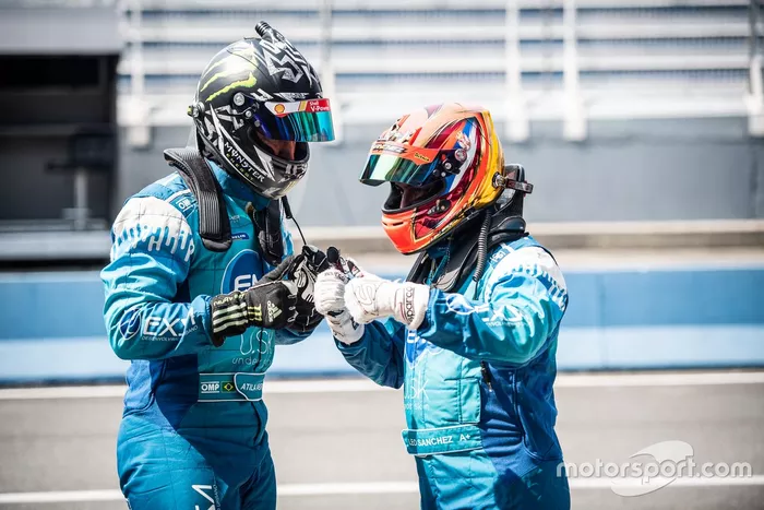 Abreu e Leo Sanchez