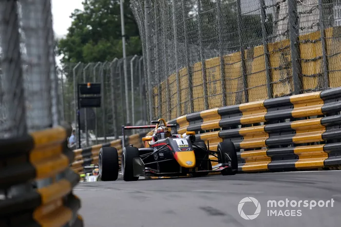 Dan Ticktum, Motopark Academy