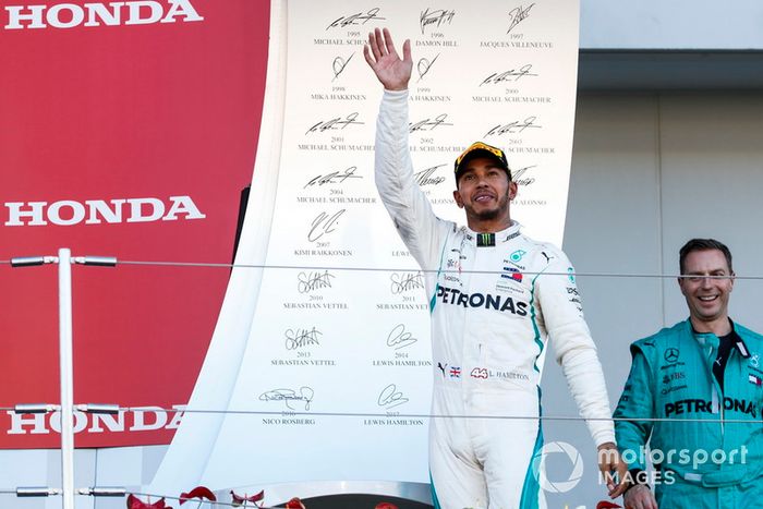Podio: ganador de la carrera Lewis Hamilton, Mercedes AMG F1