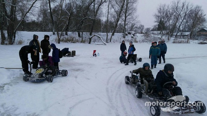 Картингові змагання зимою