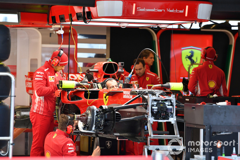 La Ferrari SF-71H dans le garage