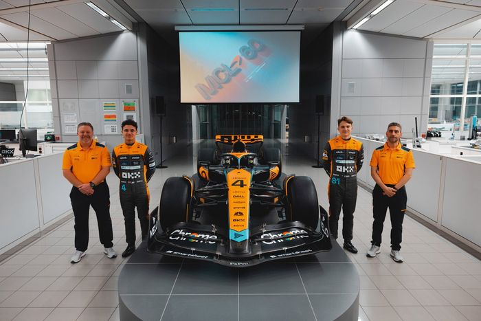 Zak Brown, CEO, McLaren Racing, Andrea Stella, McLaren Team Principal, Lando Norris, McLaren, Oscar Piastri, McLaren