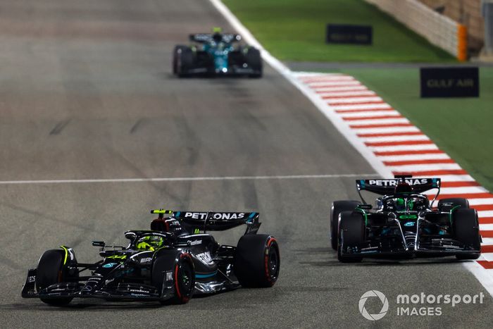 Lewis Hamilton, Mercedes F1 W14, George Russell, Mercedes F1 W14