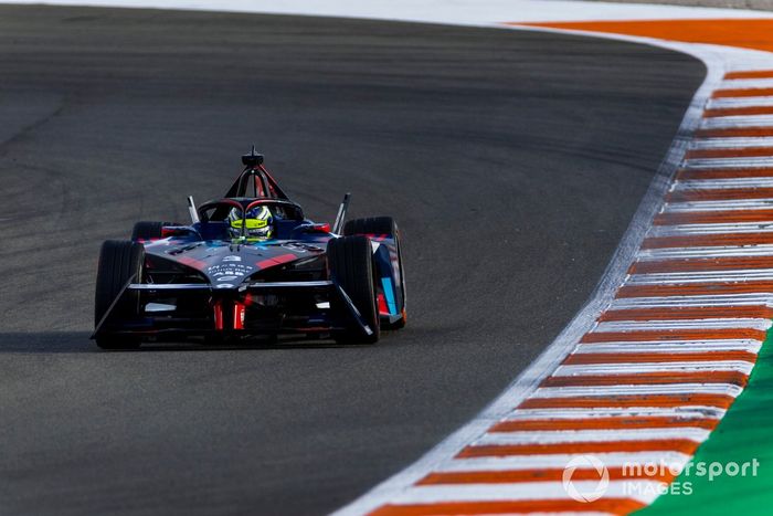 Sergio Sette Camara, Equipo NIO 333 FE