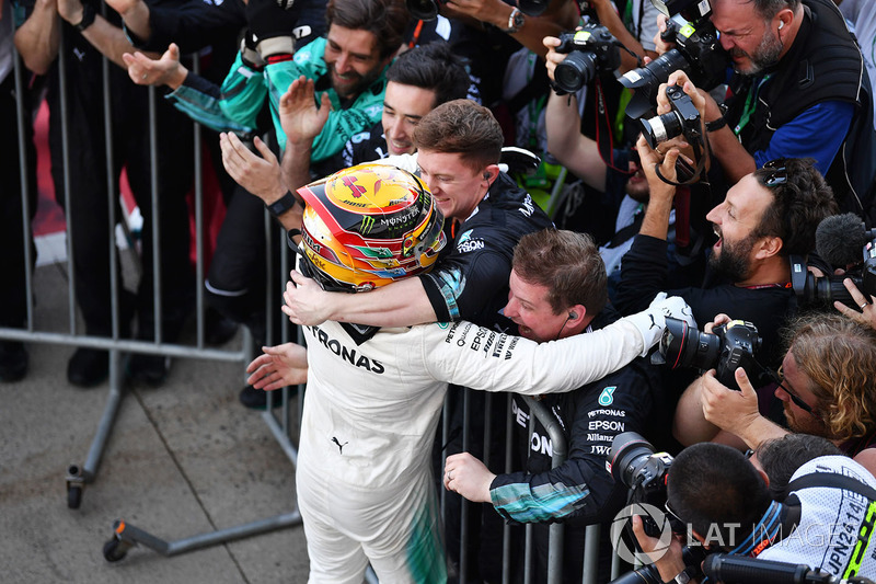 Lewis Hamilton, Mercedes AMG F1 celebra