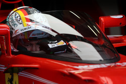 Sebastian Vettel, Ferrari SF70H, cockpit shield