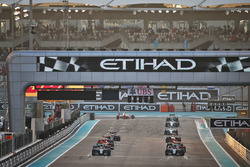 Lewis Hamilton, Mercedes AMG F1 W07 Hybrid au départ
