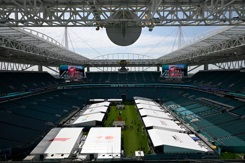 Vista general del paddock en el interior del Hard Rock Stadium