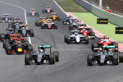 Start zum Rennen, Nico Rosberg, Mercedes AMG F1 Team und Lewis Hamilton, Mercedes AMG F1 Team