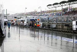 A rain storm hits the circuit before qualifying