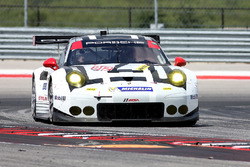 #912 Porsche Team North America Porsche 911 RSR: Earl Bamber, Frédéric Makowiecki