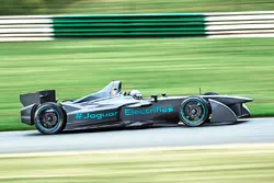 La Jaguar de Formule E en tests