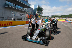 Lewis Hamilton, Mercedes AMG F1 Team W07 op de grid