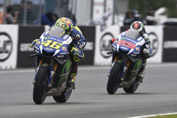 Valentino Rossi, Yamaha Factory Racing; Jorge Lorenzo, Yamaha Factory Racing