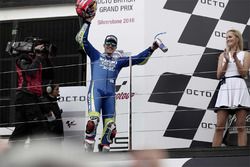 Podium: race winner Maverick Viñales, Team Suzuki MotoGP, third place Valentino Rossi, Yamaha Factor