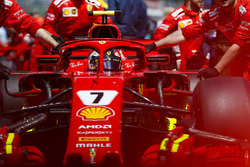 Kimi Raikkonen, Ferrari SF71H, arrives on the grid