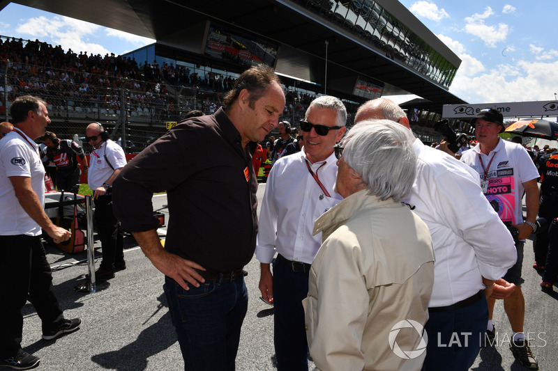 Gerhard Berger, Derek Warwick, Burkhard Hummell, WWP Agency ve Bernie Ecclestone