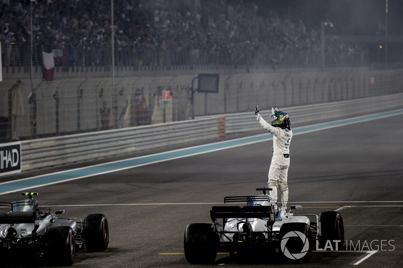 Felipe Massa emeklilikten döndü. Sezon sonunda ikinci ve son kez emekli oldu