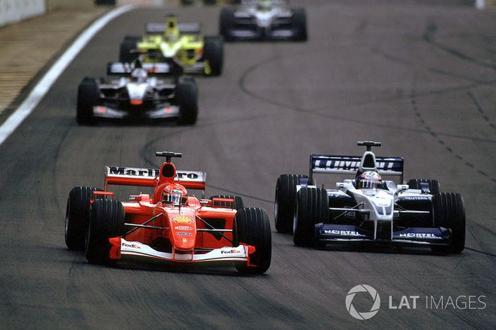 Juan Pablo Montoya, BMW Williams FW23, Michael Schumacher, Ferrari F1 2001