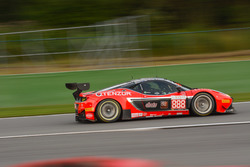 #888 Kessel Racing, Ferrari F458 Italia GT3: Marco Zanuttini, Liam Talbot, Vadim Glitin, Nicola Cadei