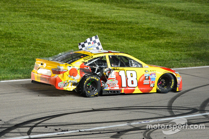 Sieger Kyle Busch, Joe Gibbs Racing, Toyota