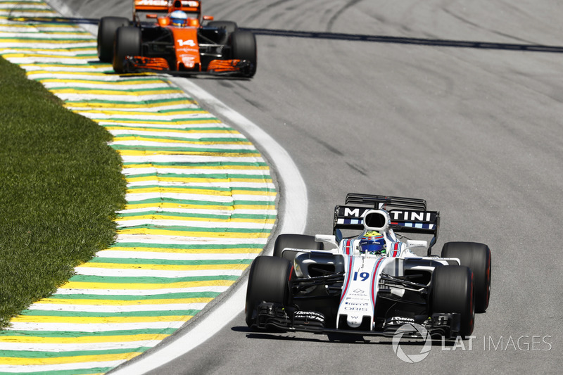 Alonso enquires about gap to Massa