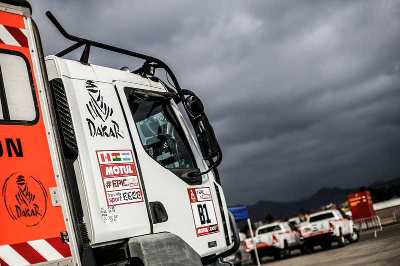 Vehículos listos para Rally Dakar