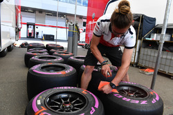 La mecánica Sauber marca los neumáticos Pirelli