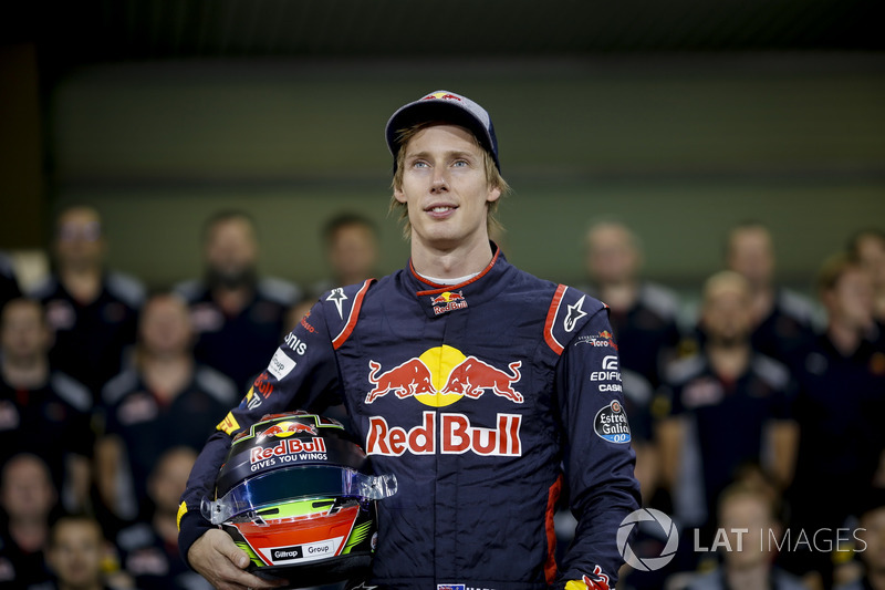 Brendon Hartley, Scuderia Toro Rosso at the Scuderia Toro Rosso Team Photo