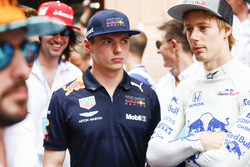 Max Verstappen, Red Bull Racing, and Brendon Hartley, Toro Rosso