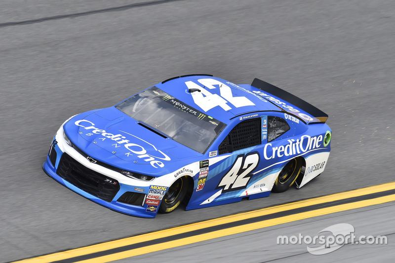 №42. Кайл Ларсон, Chip Ganassi Racing, Credit One Bank Chevrolet Camaro