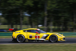 #3 Corvette Racing Chevrolet Corvette C7.R: Antonio Garcia, Jan Magnussen