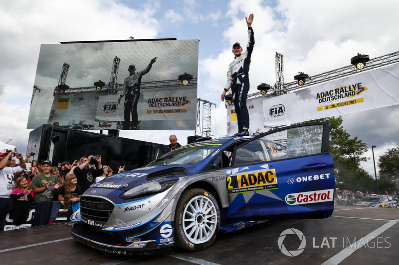 Победители Отт Тянак и Мартин Ярвеоя, Ford Fiesta WRC
