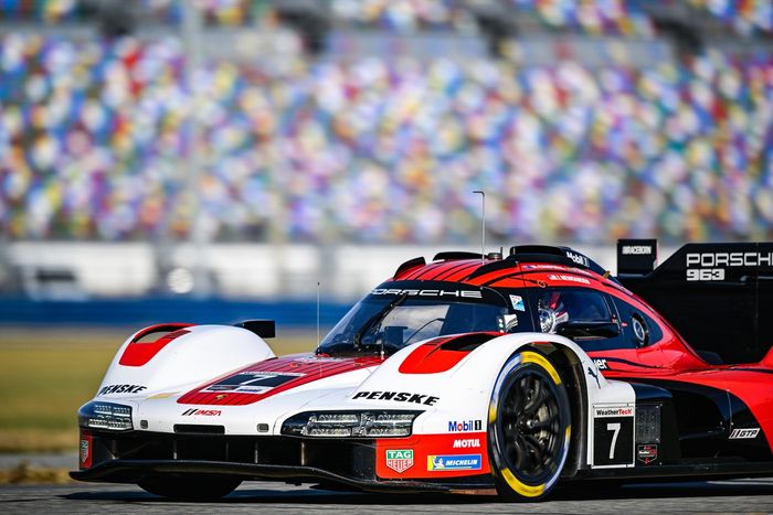 #7 Porsche Penske Motorsport Porsche 963: Felipe Nasr, Josef Newgarden, Matt Campbell, Julien Andlauer, Scott McLaughlin