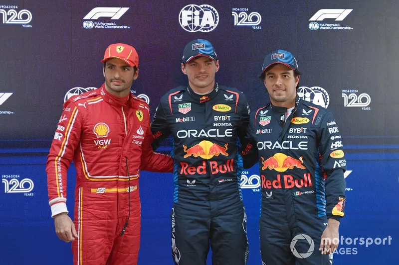 Les trois premiers qualifiés Carlos Sainz, Scuderia Ferrari, Max Verstappen, Red Bull Racing, Sergio Perez, Red Bull Racing.