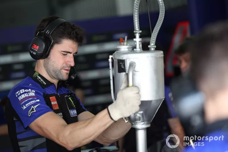 Rifornimento Yamaha Factory Racing