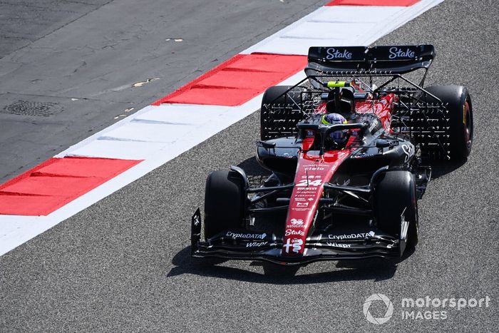 Zhou Guanyu, Alfa Romeo C43