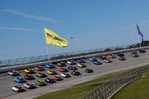 Ross Chastain, Trackhouse Racing Chevrolet, William Byron, Hendrick Motorsports Chevrolet