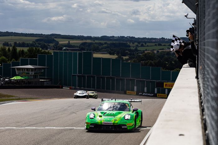 Ayhancan Güven, Manthey EMA Porsche 911 GT3-R