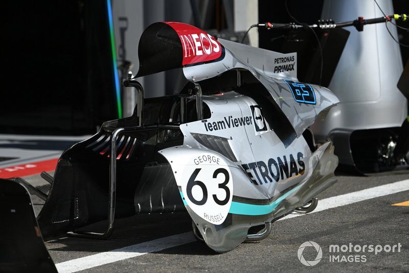 Mercedes W13, paneles de la carrocería con números de aniversario