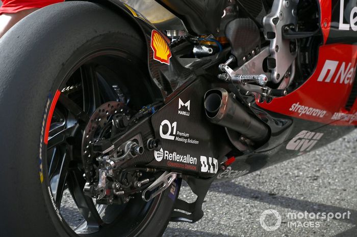 Detalle de la moto de Ducati Team