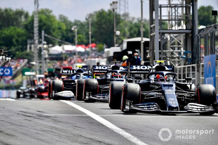 Pierre Gasly, AlphaTauri AT02, Yuki Tsunoda, AlphaTauri AT02, Nicholas Latifi, Williams FW43B