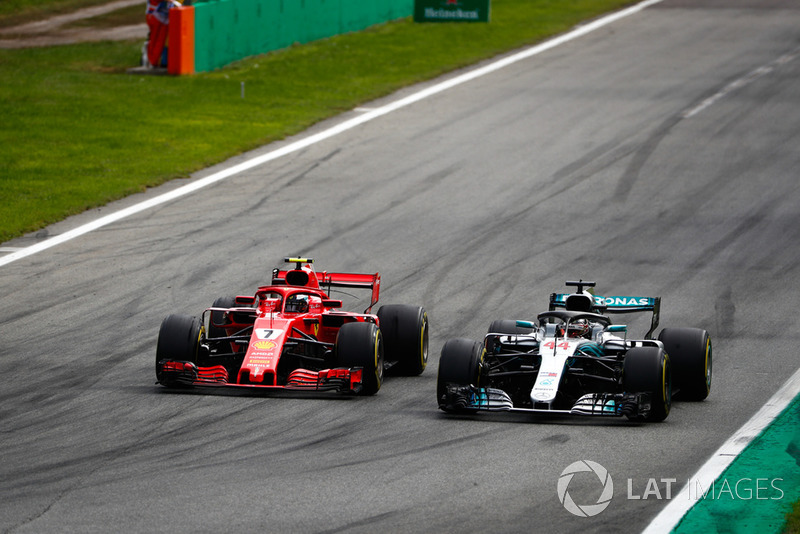 Kimi Raikkonen, Ferrari SF71H, Lewis Hamilton, Mercedes AMG F1 W09