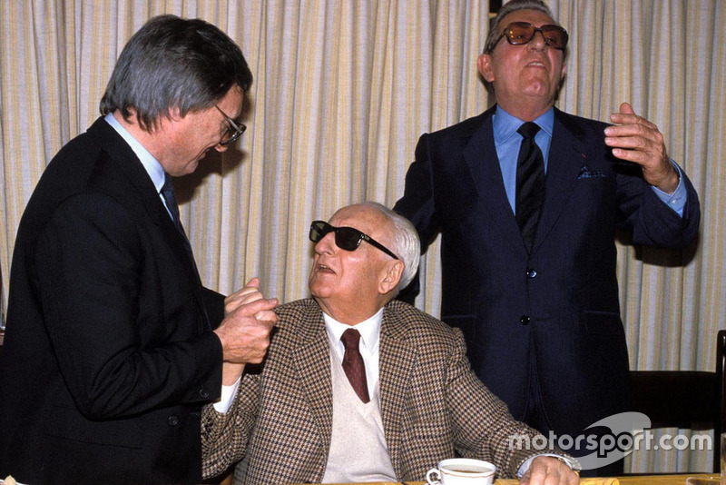 Maranello 1987, Enzo Ferrari, Bernie Ecclestone e Jean Marie Balestre nel giorno del rinnovo del Patto della Concordia