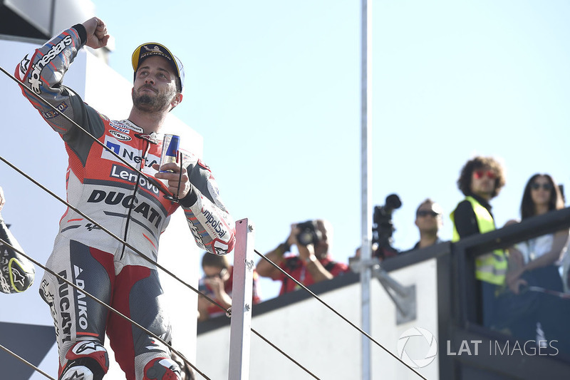 Podio: il vincitore della gara Andrea Dovizioso, Ducati Team