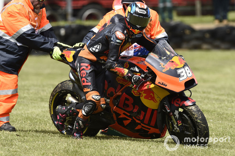 Bradley Smith, Red Bull KTM Factory Racing (11 kecelakaan)