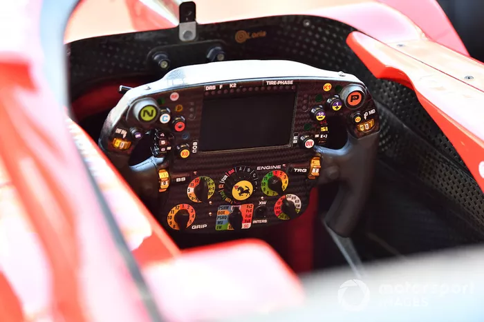 Ferrari SF71H volante