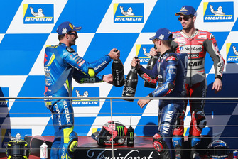 Podium: le vainqueur Maverick Viñales, Yamaha Factory Racing, deuxième place Andrea Iannone, Team Suzuki MotoGP, troisième place Andrea Dovizioso, Ducati Team